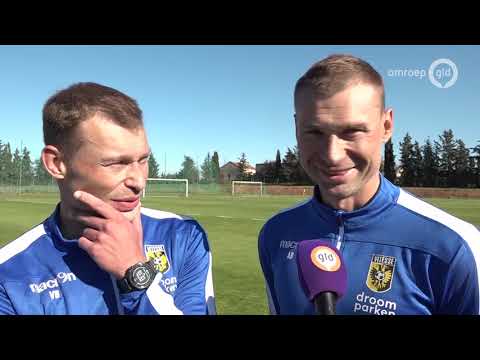 Berezutski-broers vullen gaten bij Vitesse op: 'eredivisie gaat ons niet zien, onmogelijk