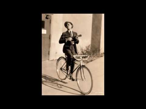 Cliff Edwards - It's Only a Paper Moon (1933)