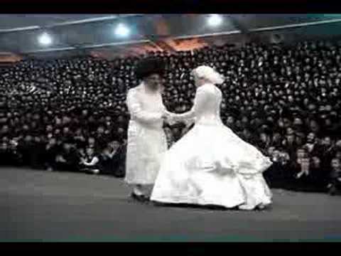 Satmar Rabbi Aron Teitelbaum Mitzva dance