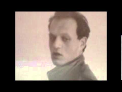 עדי רן  עובד במפעל