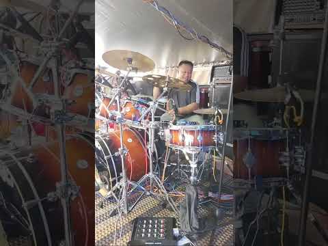 Phoum Yerng Ent - Bong Saveth Cover (Kron Tea Kernh Kal Na) LIVE STREAM