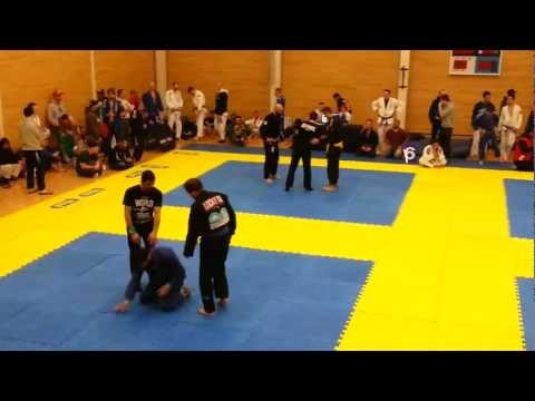 WPJJC UK 2013 - Mateusz Kacperski - match 1 - top left, mat 6 - blue belt adult - under 83kg