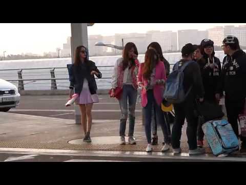 140322  SNSD at airport  go to Vietnam