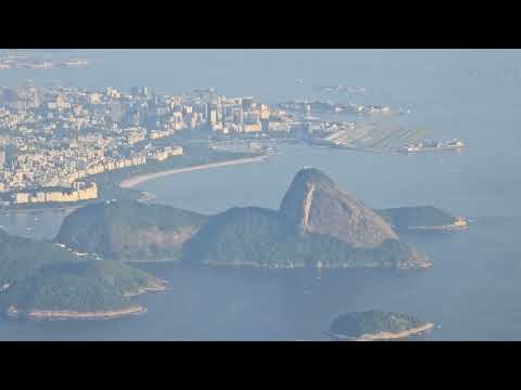 Decolagem fantástica do Santos Dumont com uma vista espetacular da cidade do Rio de Janeiro