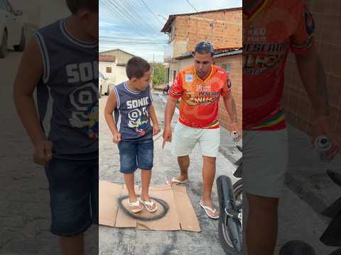 Pisou na bola tem que da dinheiro #viralshort #shortvideo #shorts