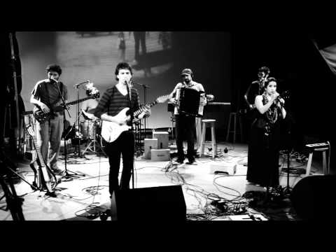 Quirera - Estrela Leminski e Téo Ruiz