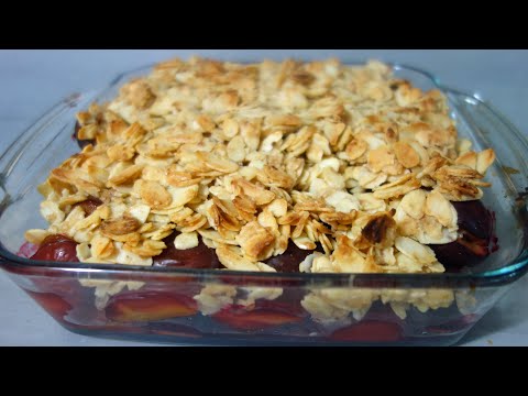 Śliwki pod kruszonką migdałową