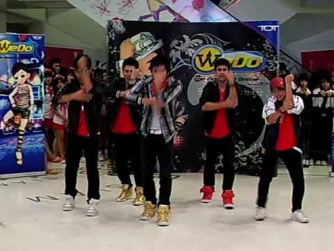 Insomnia cover SHINee -Replay- we do cover dance @ Siam Center 090829