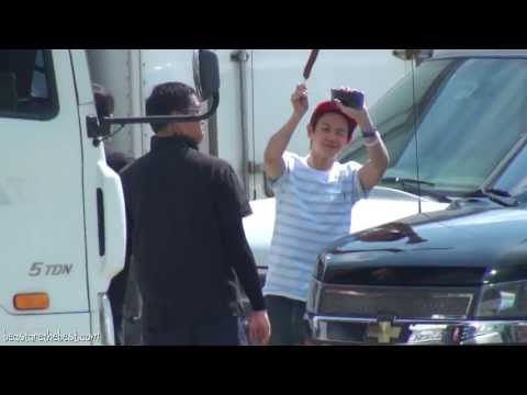 [Fancam] BEAST 130814 - Teasing fans with food (DMZ K-rock Concert)