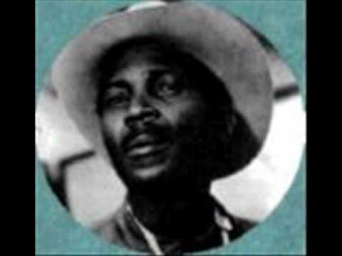 Eddie "Cleanhead" Vinson & His Orchestra Kidney Stew Blues (1947)