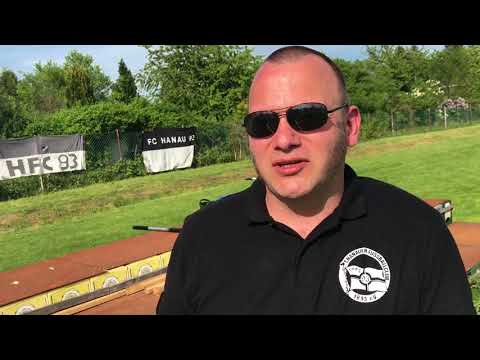 Tribüne aus Bierkästen - 1. FC Hanau 1893