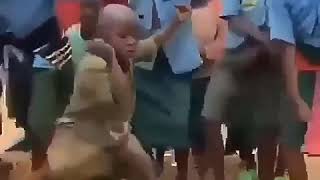 Download lagu Wkwkwkwk ngakak tuyul joget mp3 Download lagu Wkwkwkwk ngakak tuyul joget mp3