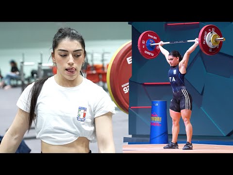 ???? Lifting HEAVY and Looking GOOD ????: Meet Giulia Imperio ????