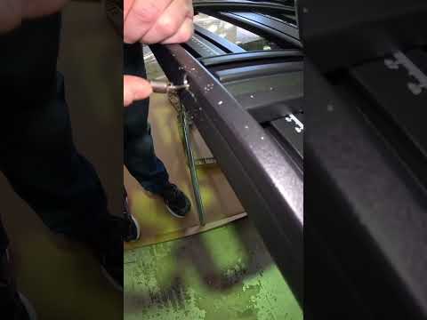 Fitting a Rhino-Rack Platform to the factory rails of a 150 series Prado.