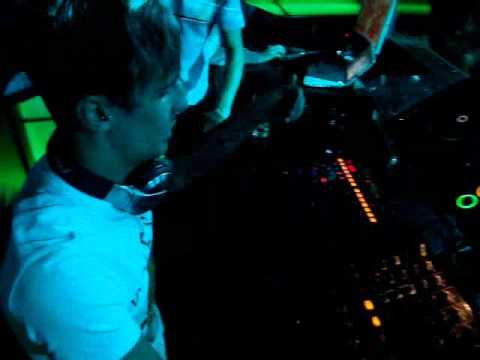 La Mouche NB Coimbra Rise Up Selfish Love