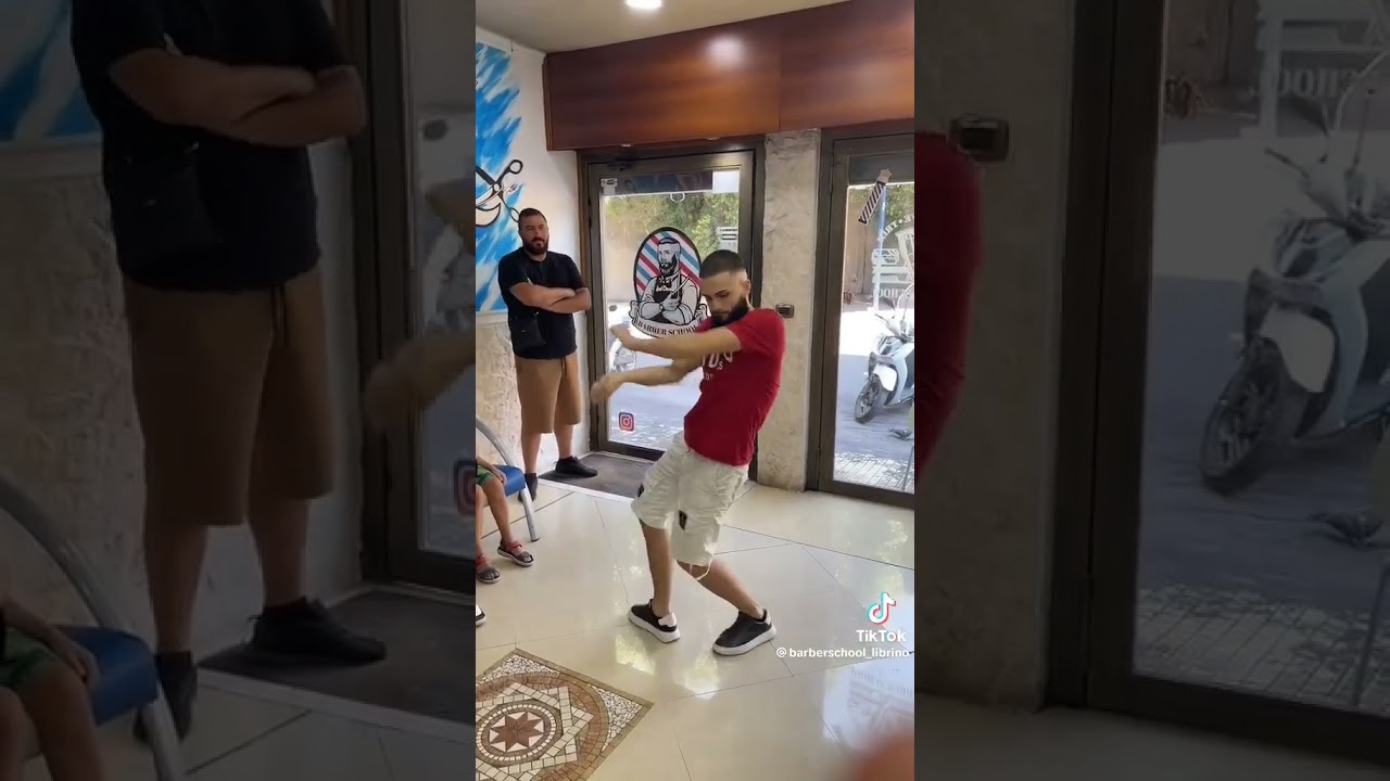 quando non vuoi pagare dal parrucchiere           trend barberschool_librino