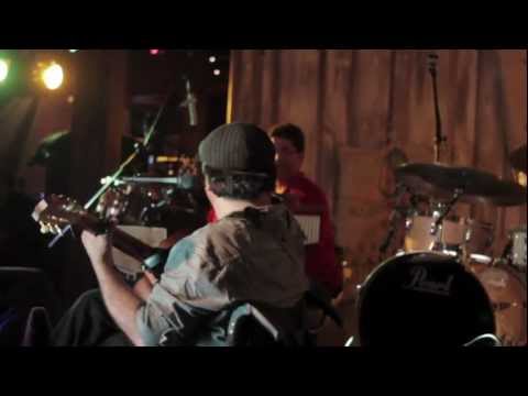 Domingo - Willie Ziavino & C.O.T. Band