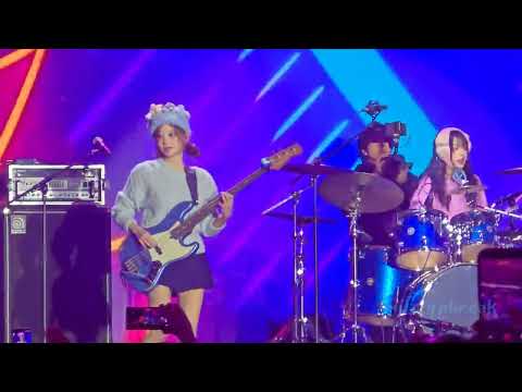 T.B.H. - QWER (2025 Seoul Con 서울콘 x World Kpop Festival Countdown) 251231