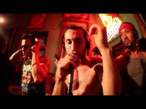 RADIOCALIENTE - El Ritmo de La Calle (Toma Única)