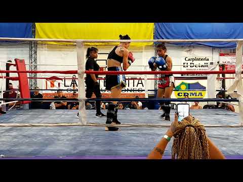 pelea Fabi Flores kickboxing femenino