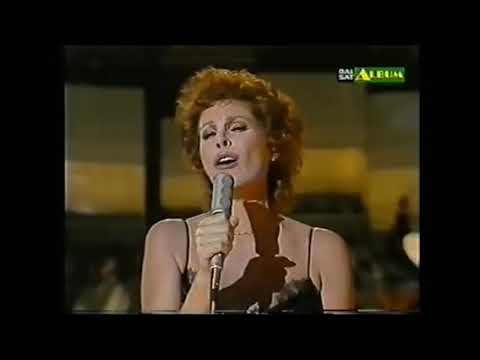 Ornella Vanoni - Lontano Lontano (Live 1979)