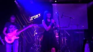 Begüm Tarako - Hile