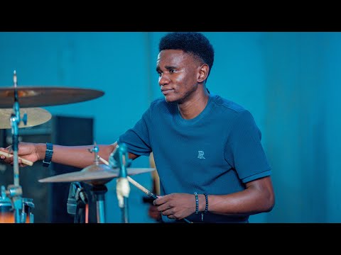 UBHAGHILE -dr ipyana feat Abwene mwasongwe(drums live performance)
