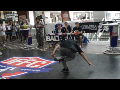 JFFC 2017 Top 32: Kazane vs Kosuke | Japanese Freestyle Football Championships