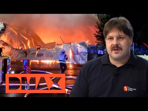 Major fire in Mainz: Warehouse in flames! 🚒 | 112: Fire department on scene | DMAX Germany