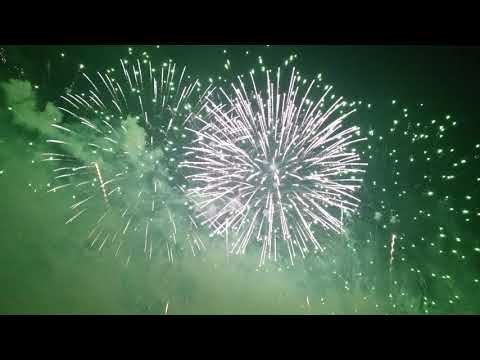 Feuerwerks Wettbewerb Hannover am 28 September Polen schießt