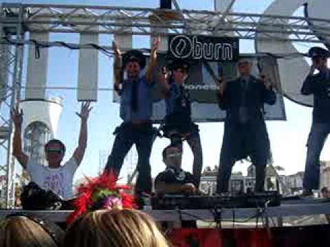 KAZANTIP_Z_18_UTRO_ZAKRITIE_VODNII_TANCPOL.mpeg