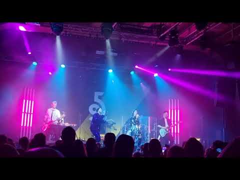 O5 a Radeček - I tak to za to stojí (Praha Roxy 12.3.2024)