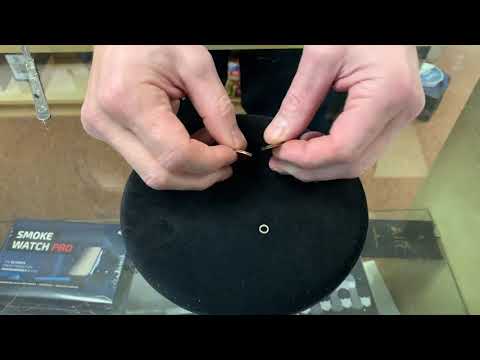 How to replace the band on a folding coin