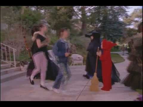 Casper meets Wendy: Clothes Spell