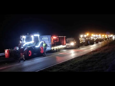 Festliche Traktoren: Aktion "Ein Funke Hoffnung" 05.12.2020