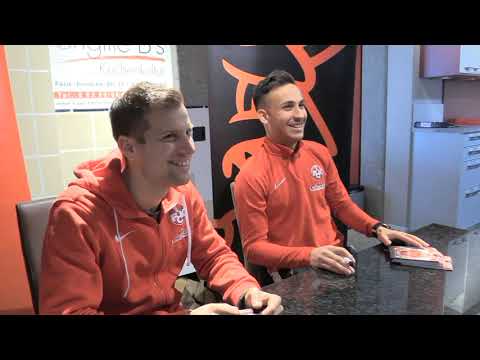 Autogrammstunde mit Spieler vom 1. FCK Hendrick Zuck & Anas Bakhat