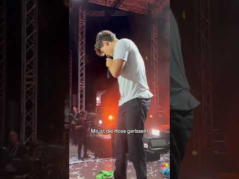 Wincent Weiss reißt auf dem Konzert die Hose
