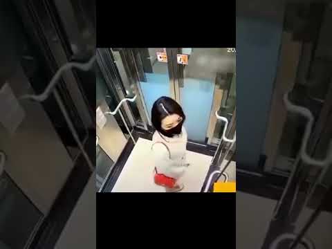 美女電梯做這件事！速度好快 ★牆國紀錄★