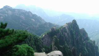 Video : China : Exploring the beautiful HuangShan 黄山 mountain; part 1 (5/8)
