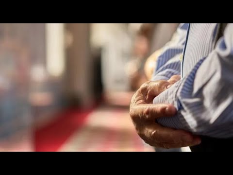 A na lejohet ti bashkojmë të gjitha namazet në darkë kur nuk kemi mundësi ti falim në kohën e tyre?