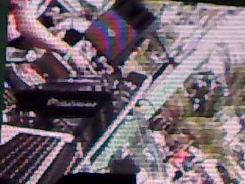 Steve Aoki playing "Prodigy - Invaders must die" a