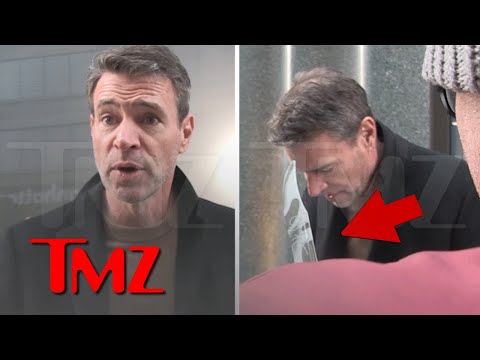 Scott Foley Signs a Fan's Knife and Talks About His Return to 'Scream' With Neve Campbell | TMZ