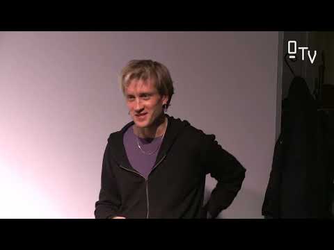 Briste og bære del IV -Jonas Eika læser op hos Det Poetiske Bureau