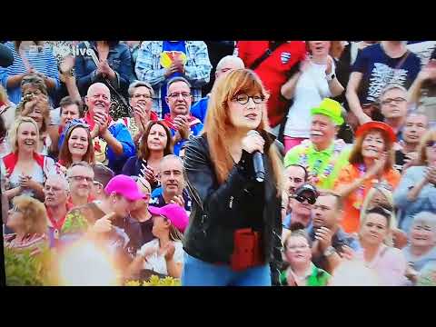 Katja Ebstein - Hit Medley (ZDF Fernsehgarten, 04.09.2022)