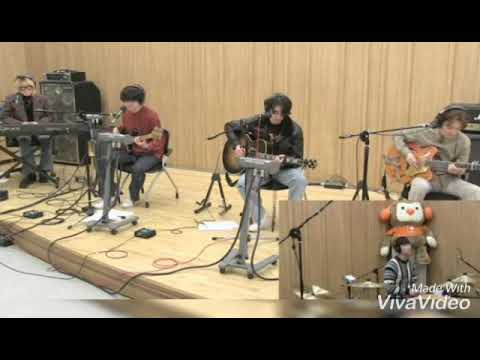 아침창 잔나비-거울