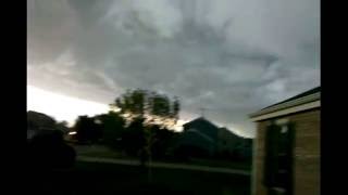 preview picture of video 'Massive storm front passes Marengo IL -Many cars blow stop sign.'