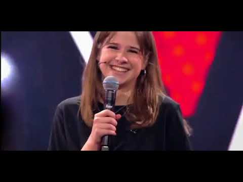 Laura Tesoro rap in The Voice Kids
