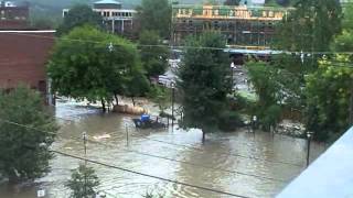 preview picture of video 'brattleboro vermont aug 28  2011 hurricane irene flood on flat st.'