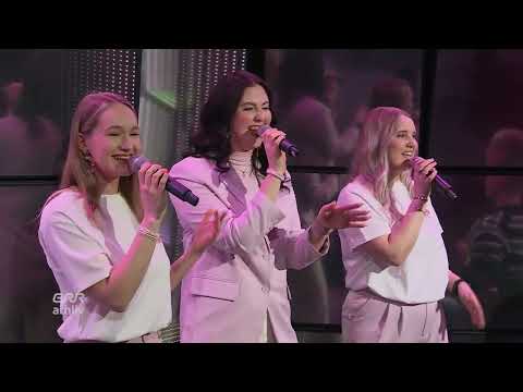 Pink Panthers showband - I Wanna Dance with Somebody x Hot N Cold (cover)