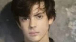 Skandar Keynes ~ Lay It On the Line